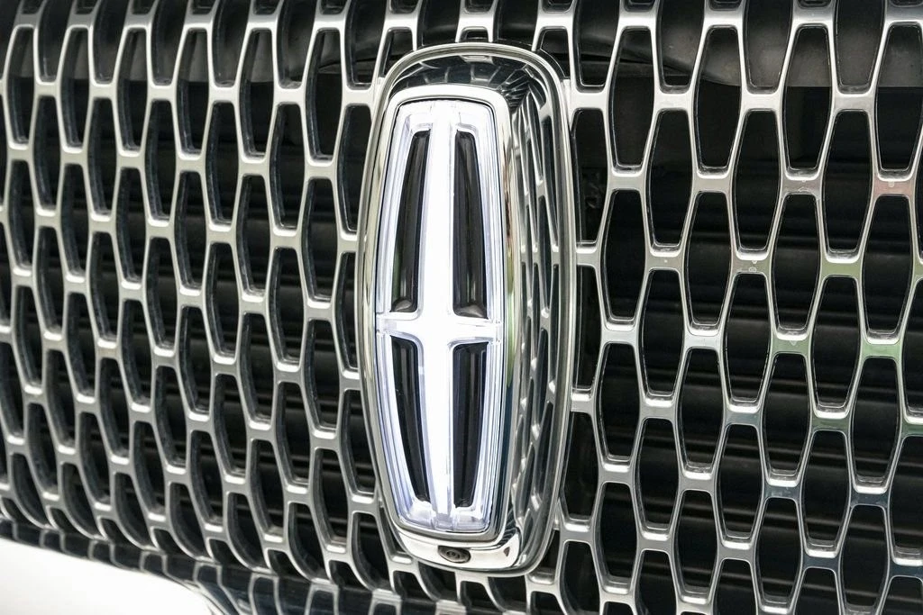2023 Lincoln Navigator 4th Gen - Image 12 of 21