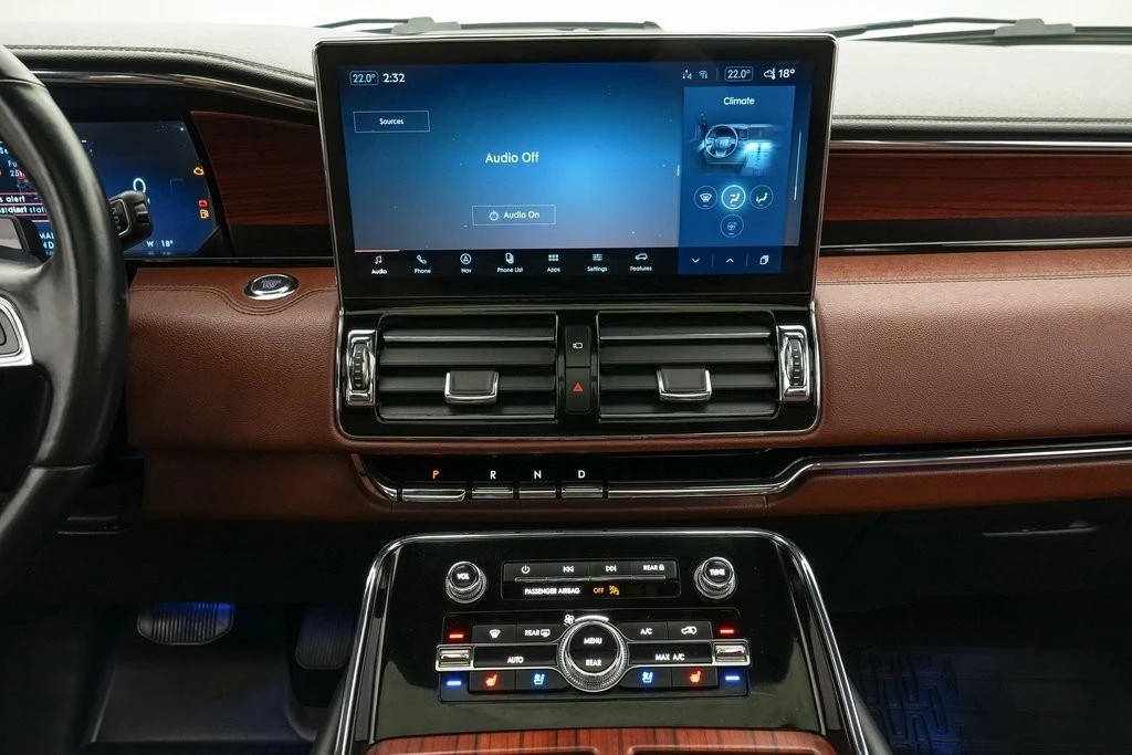 2023 Lincoln Navigator 4th Gen - Image 19 of 21