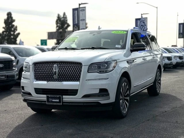 2023 Lincoln Navigator 4th Gen - Image 8 of 12