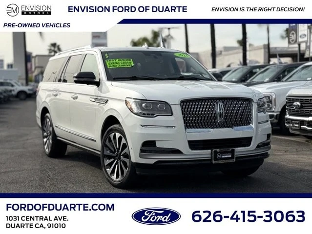2023 Lincoln Navigator 4th Gen - Image 2 of 12
