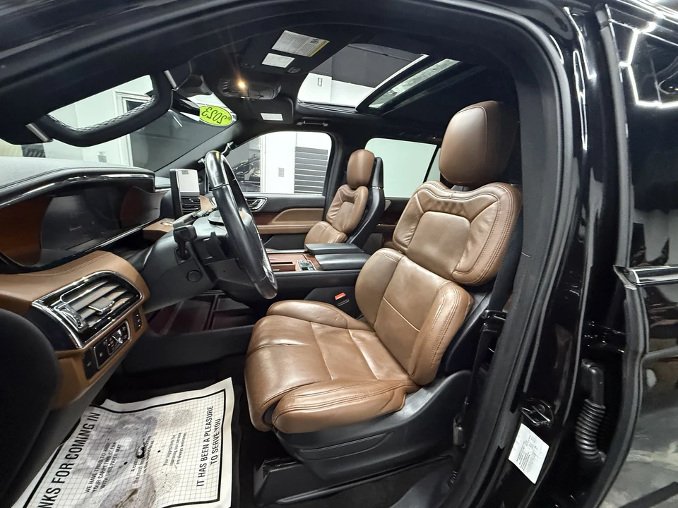 2023 Lincoln Navigator 4th Gen - Image 15 of 21