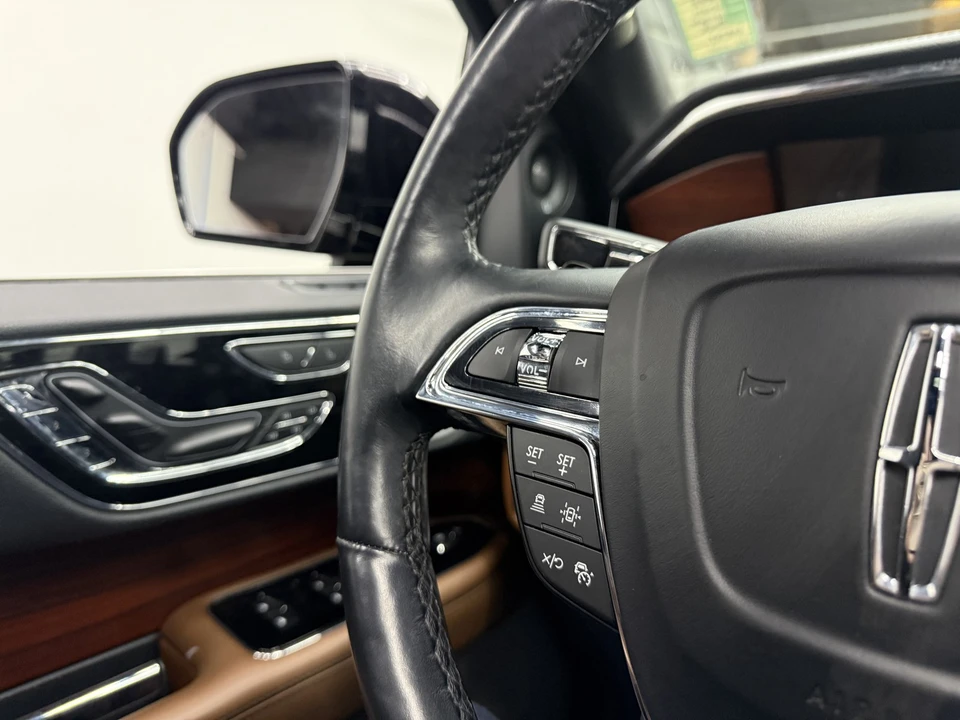 2023 Lincoln Navigator 4th Gen - Image 19 of 21