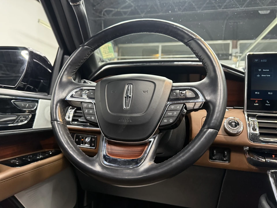 2023 Lincoln Navigator 4th Gen - Image 17 of 21