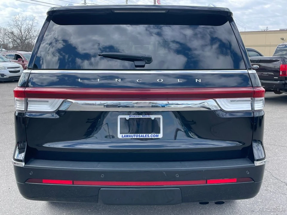 2023 Lincoln Navigator 4th Gen - Image 6 of 21