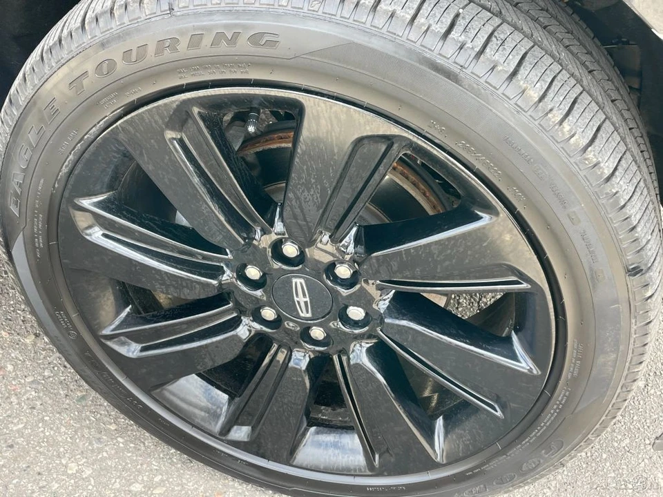2023 Lincoln Navigator 4th Gen - Image 12 of 21