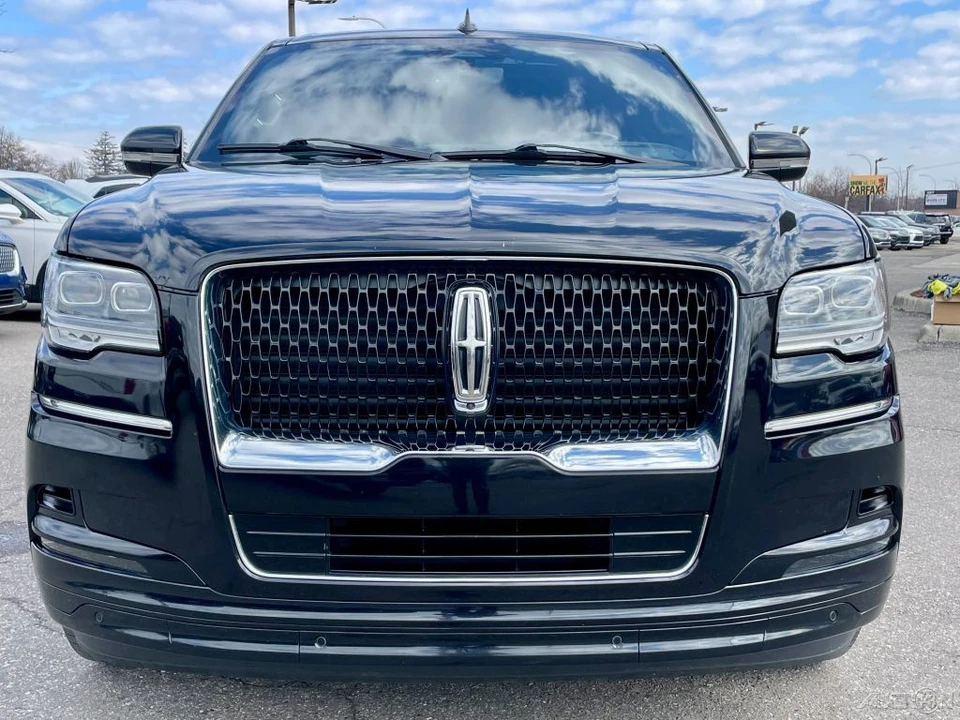 2023 Lincoln Navigator 4th Gen - Image 2 of 21