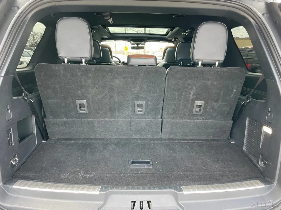 2023 Lincoln Navigator 4th Gen - Image 15 of 21