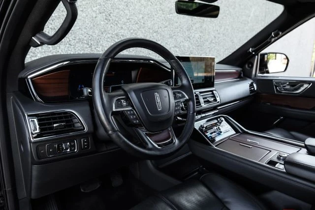 2023 Lincoln Navigator 4th Gen - Image 3 of 31