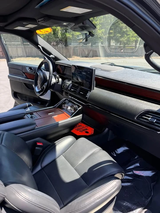 2023 Lincoln Navigator 4th Gen - Image 9 of 9