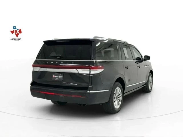 2023 Lincoln Navigator 4th Gen - Image 7 of 12