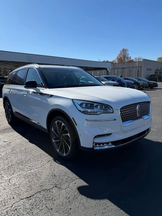 2023 Lincoln Aviator 2nd Gen - Image 5 of 18