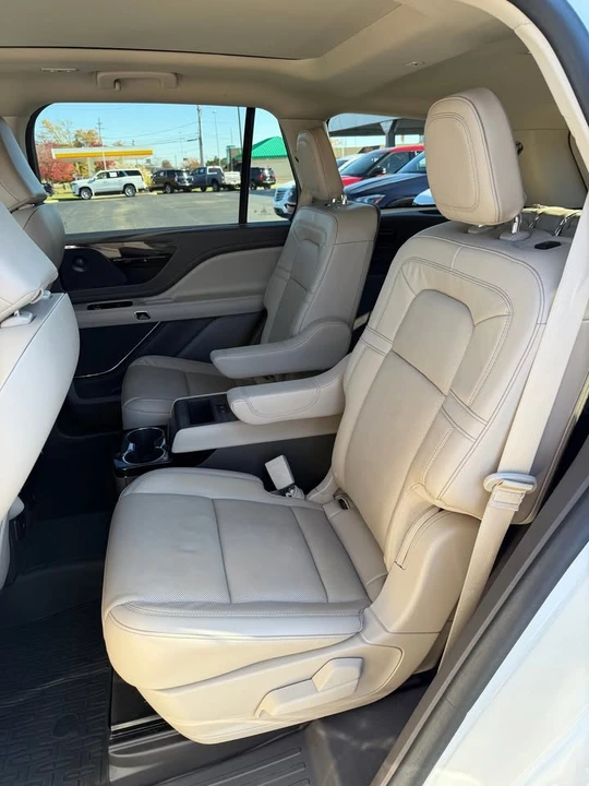 2023 Lincoln Aviator 2nd Gen - Image 12 of 18