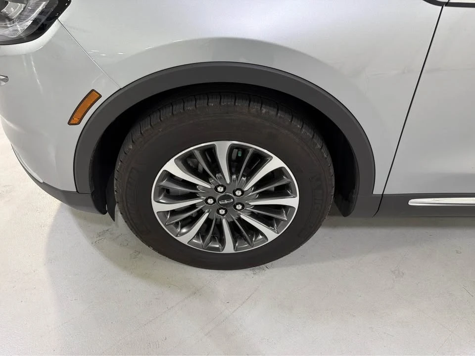2023 Lincoln Nautilus - Image 6 of 11