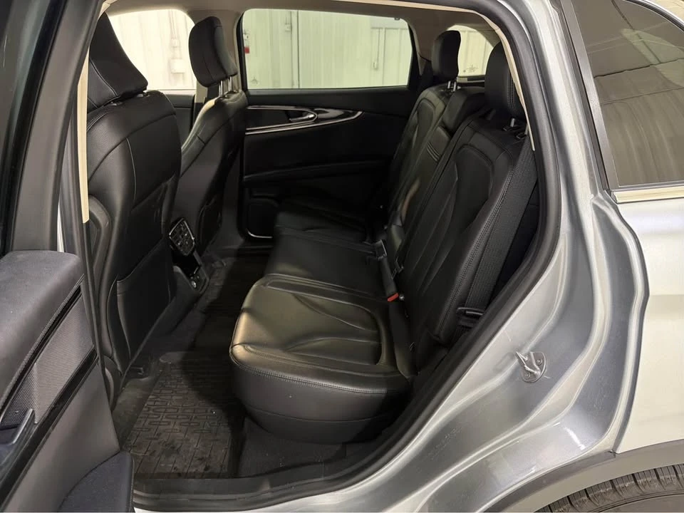 2023 Lincoln Nautilus - Image 8 of 11