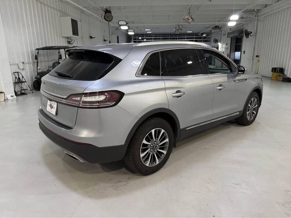 2023 Lincoln Nautilus - Image 4 of 11