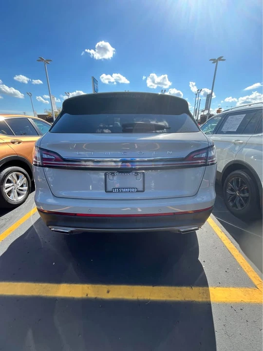 2023 Lincoln Nautilus - Image 3 of 4