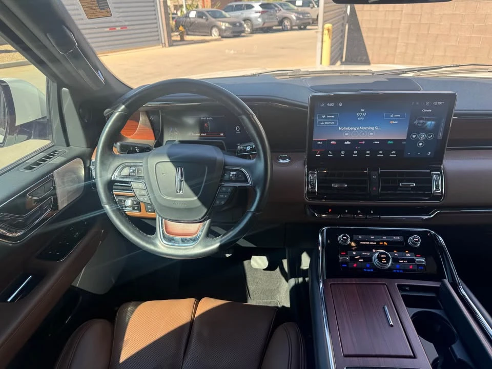 2023 Lincoln Navigator 4th Gen - Image 4 of 13