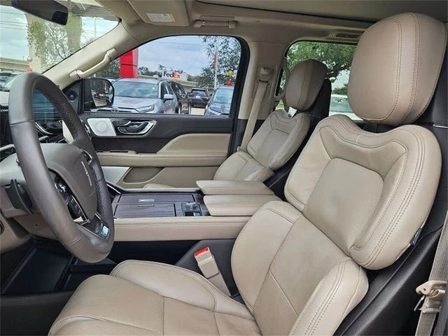 2023 Lincoln Navigator 4th Gen - Image 9 of 20