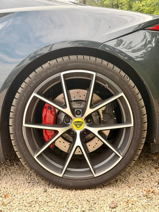 2023 Lotus Emira - Image 12 of 31