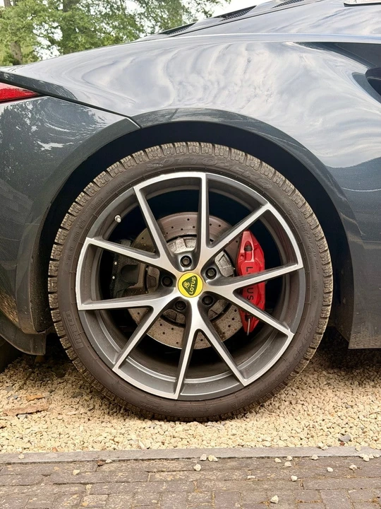 2023 Lotus Emira - Image 14 of 31