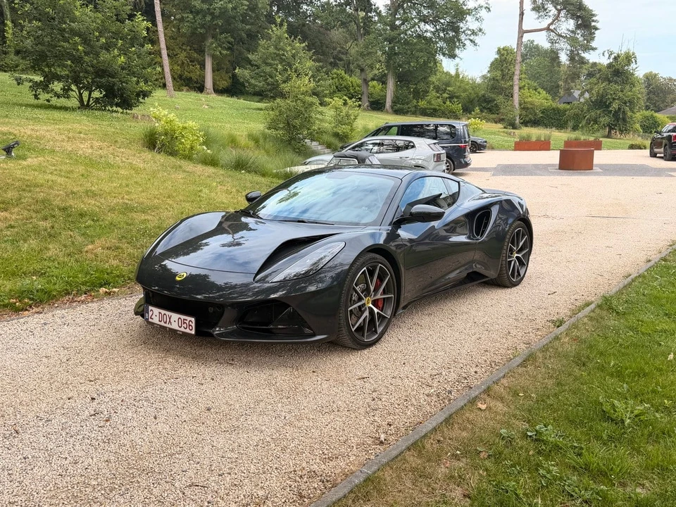 2023 Lotus Emira - Image 4 of 31