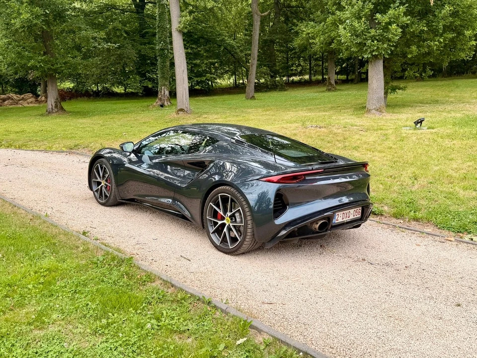 2023 Lotus Emira - Image 6 of 31