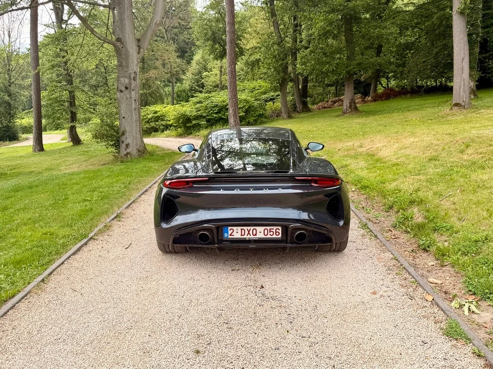 2023 Lotus Emira - Image 7 of 31