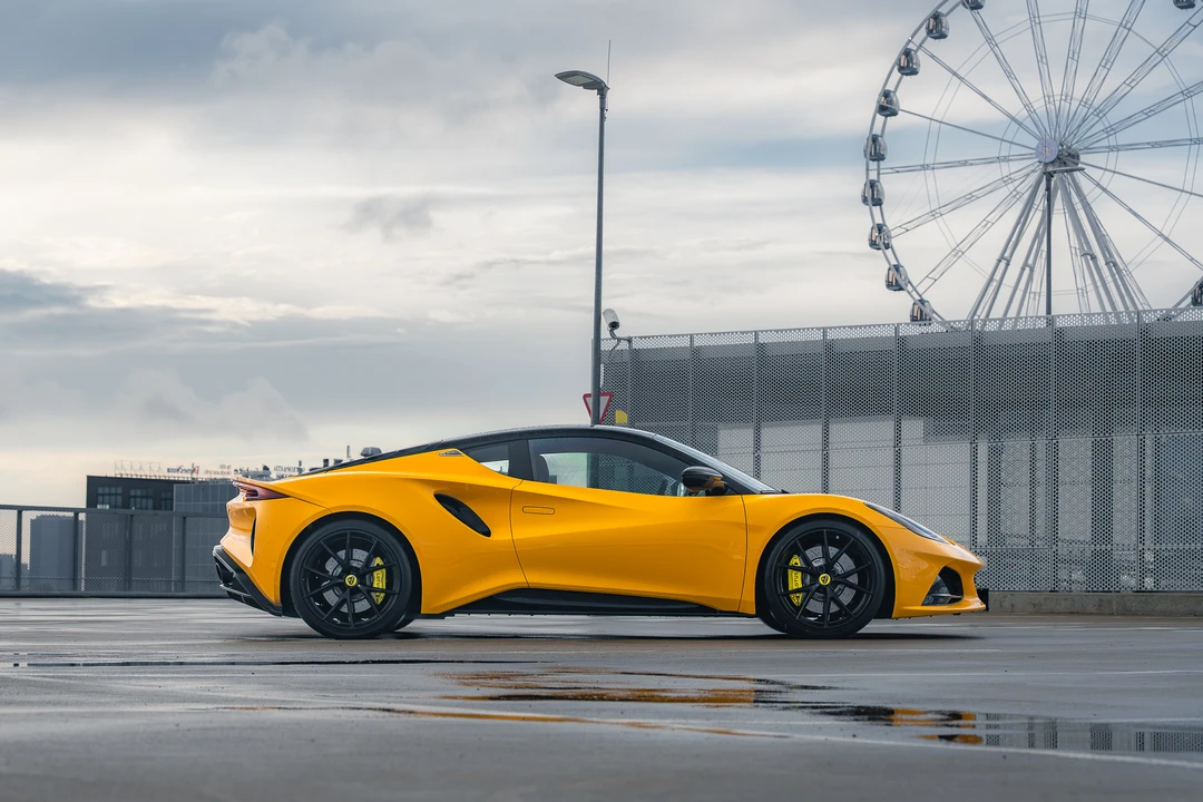 2023 Lotus Emira - Image 4 of 31