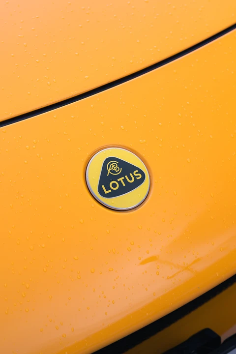 2023 Lotus Emira - Image 14 of 31