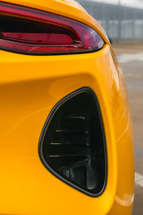 2023 Lotus Emira - Image 27 of 31
