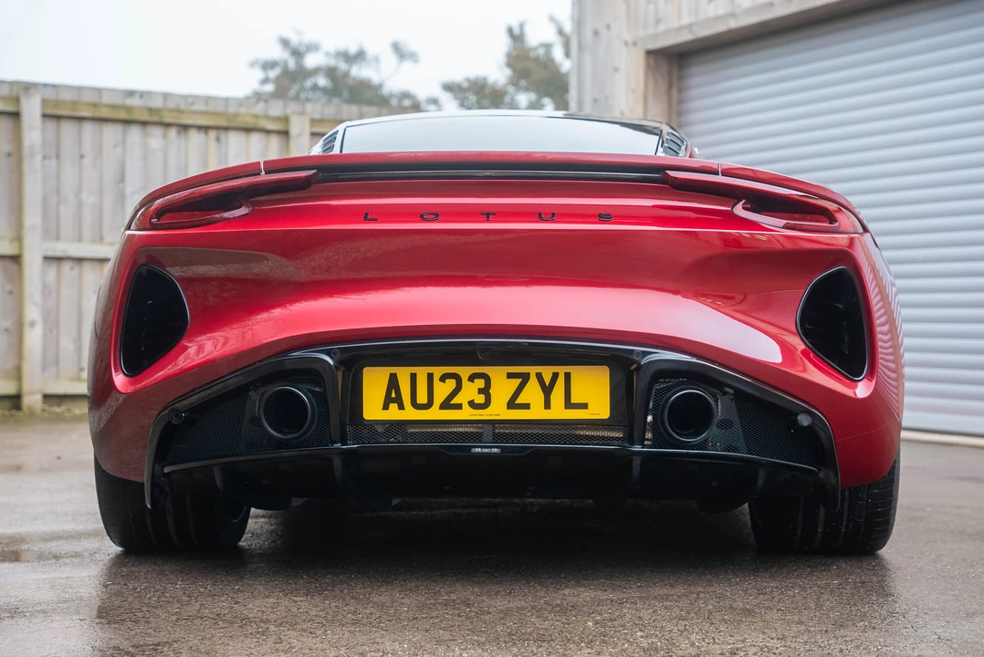 2023 Lotus Emira - Image 19 of 31