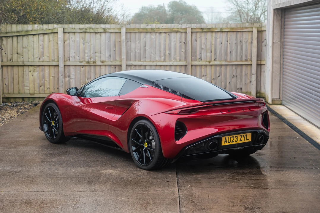 2023 Lotus Emira - Image 13 of 31