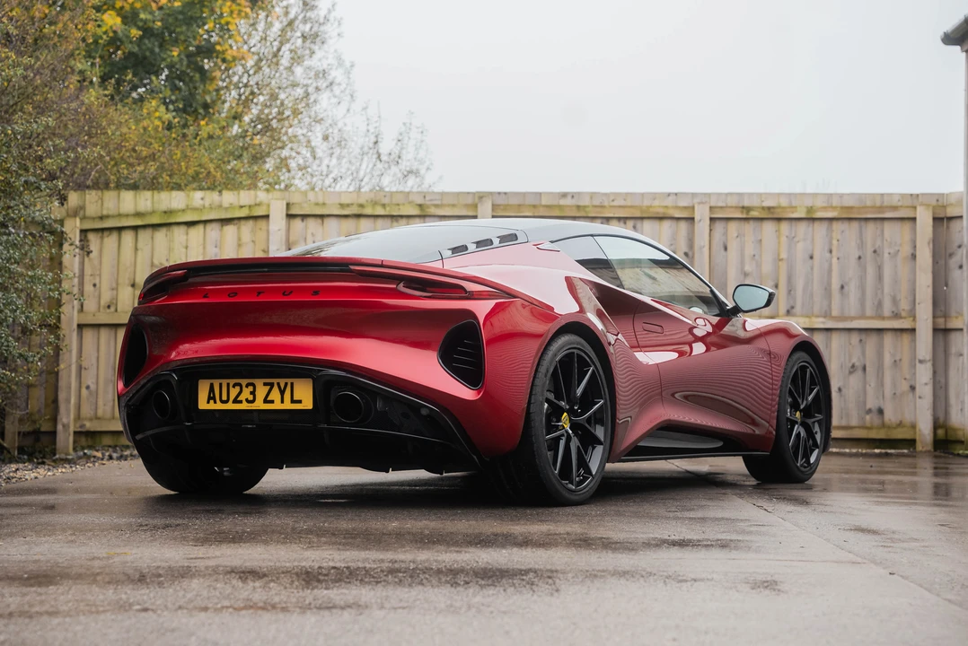 2023 Lotus Emira - Image 14 of 31