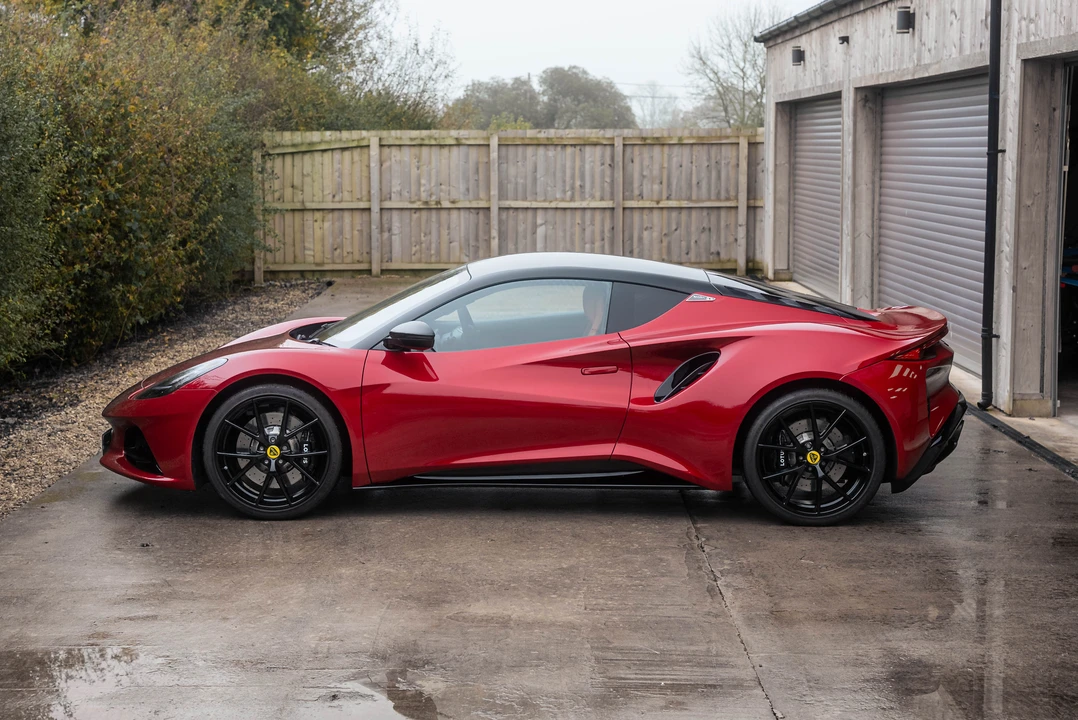 2023 Lotus Emira - Image 12 of 31