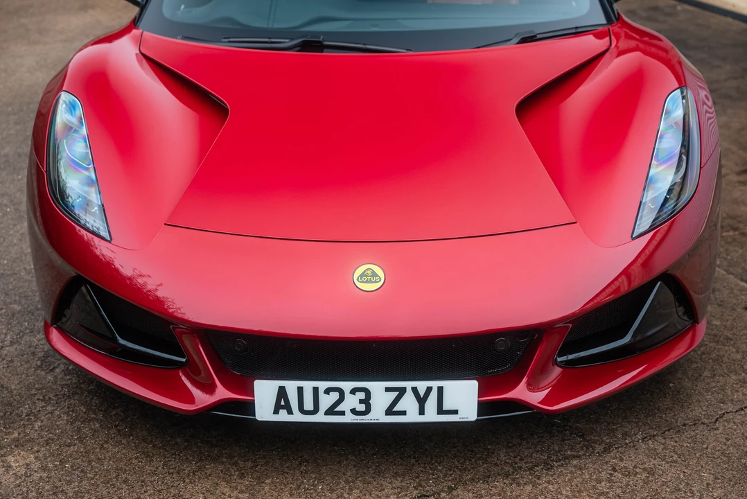 2023 Lotus Emira - Image 20 of 31