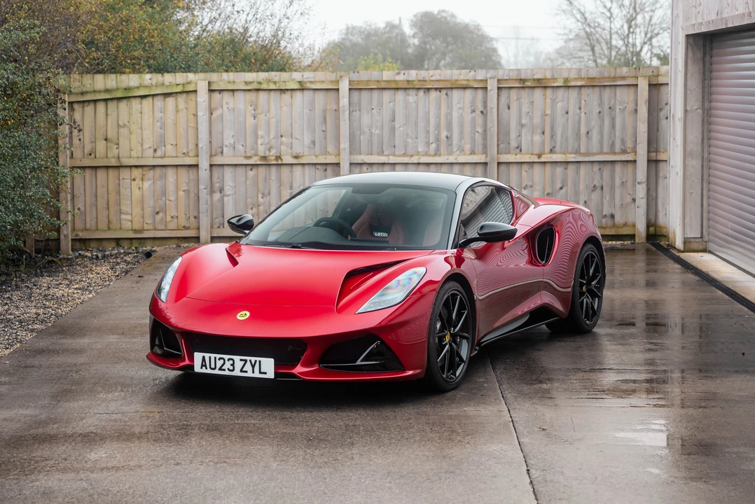 2023 Lotus Emira - Image 3 of 31