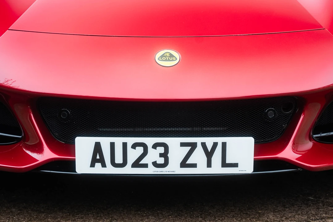 2023 Lotus Emira - Image 22 of 31