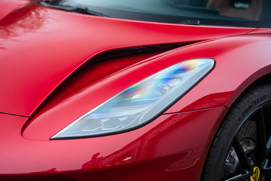 2023 Lotus Emira - Image 26 of 31