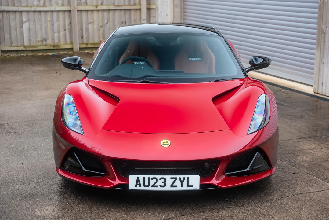 2023 Lotus Emira - Image 2 of 31