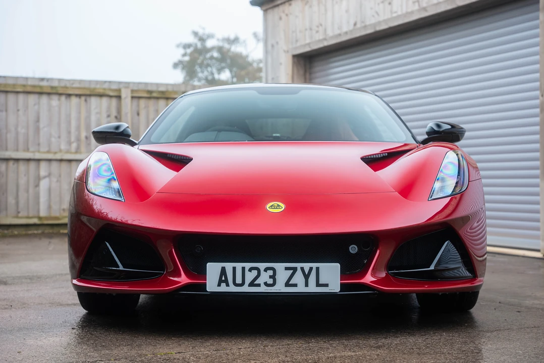 2023 Lotus Emira - Image 18 of 31