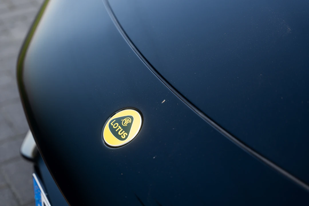 2023 Lotus Emira - Image 13 of 31