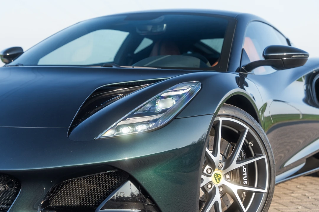 2023 Lotus Emira - Image 14 of 31