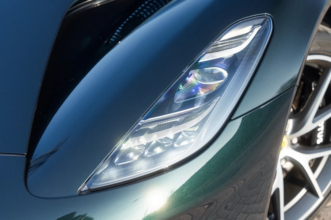 2023 Lotus Emira - Image 16 of 31