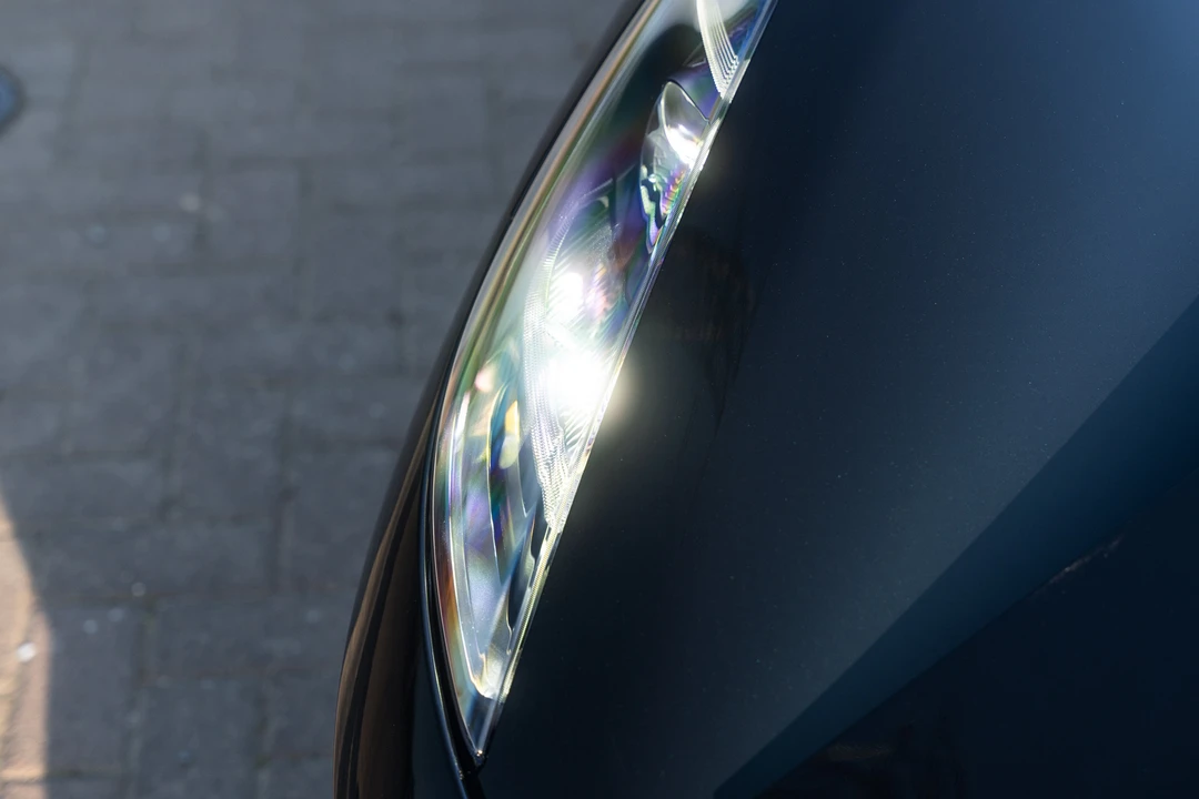 2023 Lotus Emira - Image 19 of 31