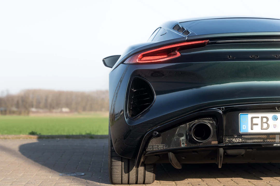 2023 Lotus Emira - Image 24 of 31