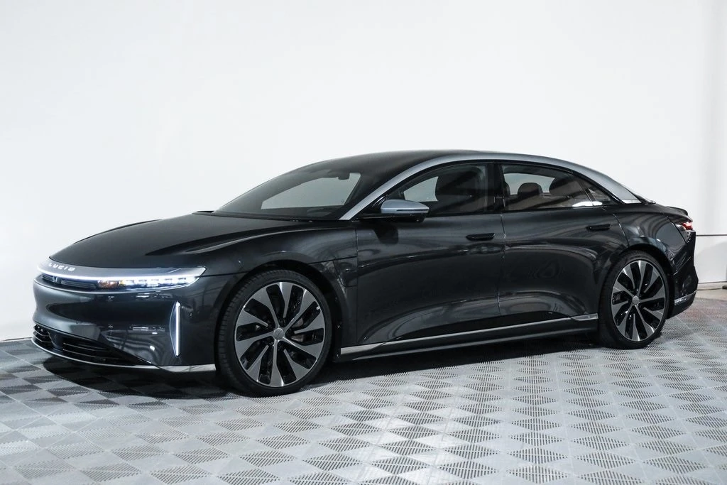 2023 Lucid Air - Image 18 of 21
