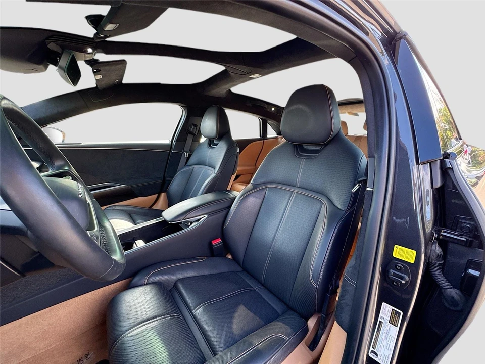 2023 Lucid Air - Image 19 of 21
