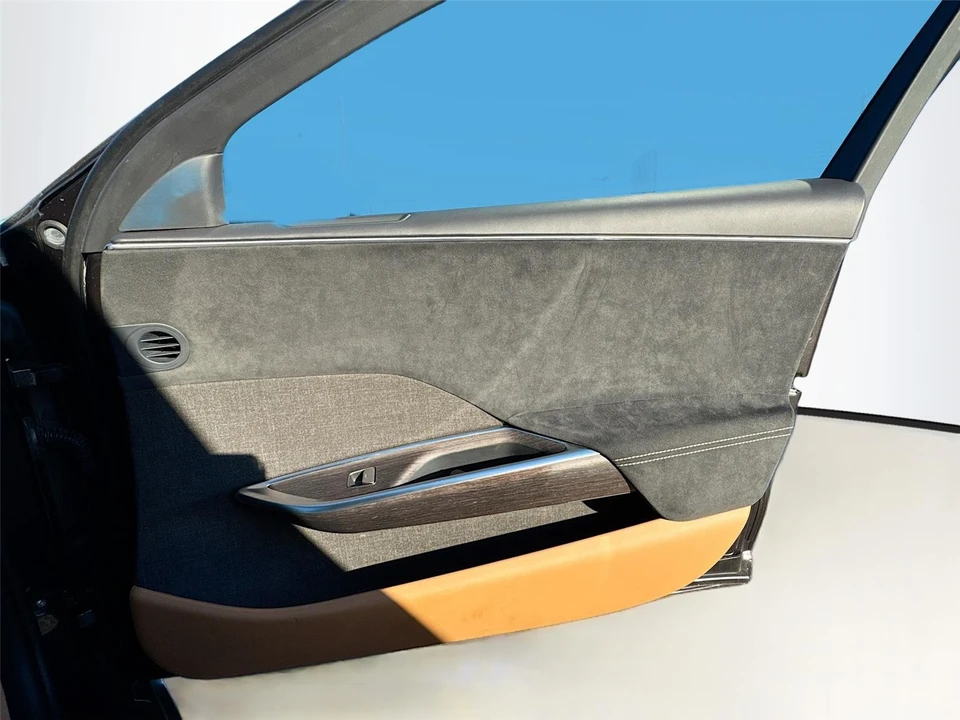 2023 Lucid Air - Image 14 of 15