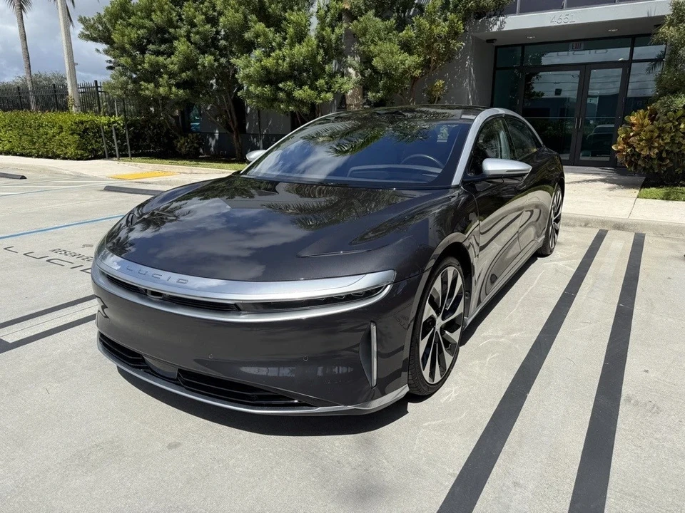 2023 Lucid Air - Image 4 of 21