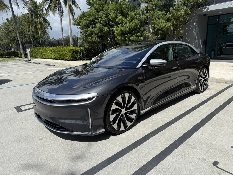2023 Lucid Air - Image 3 of 21